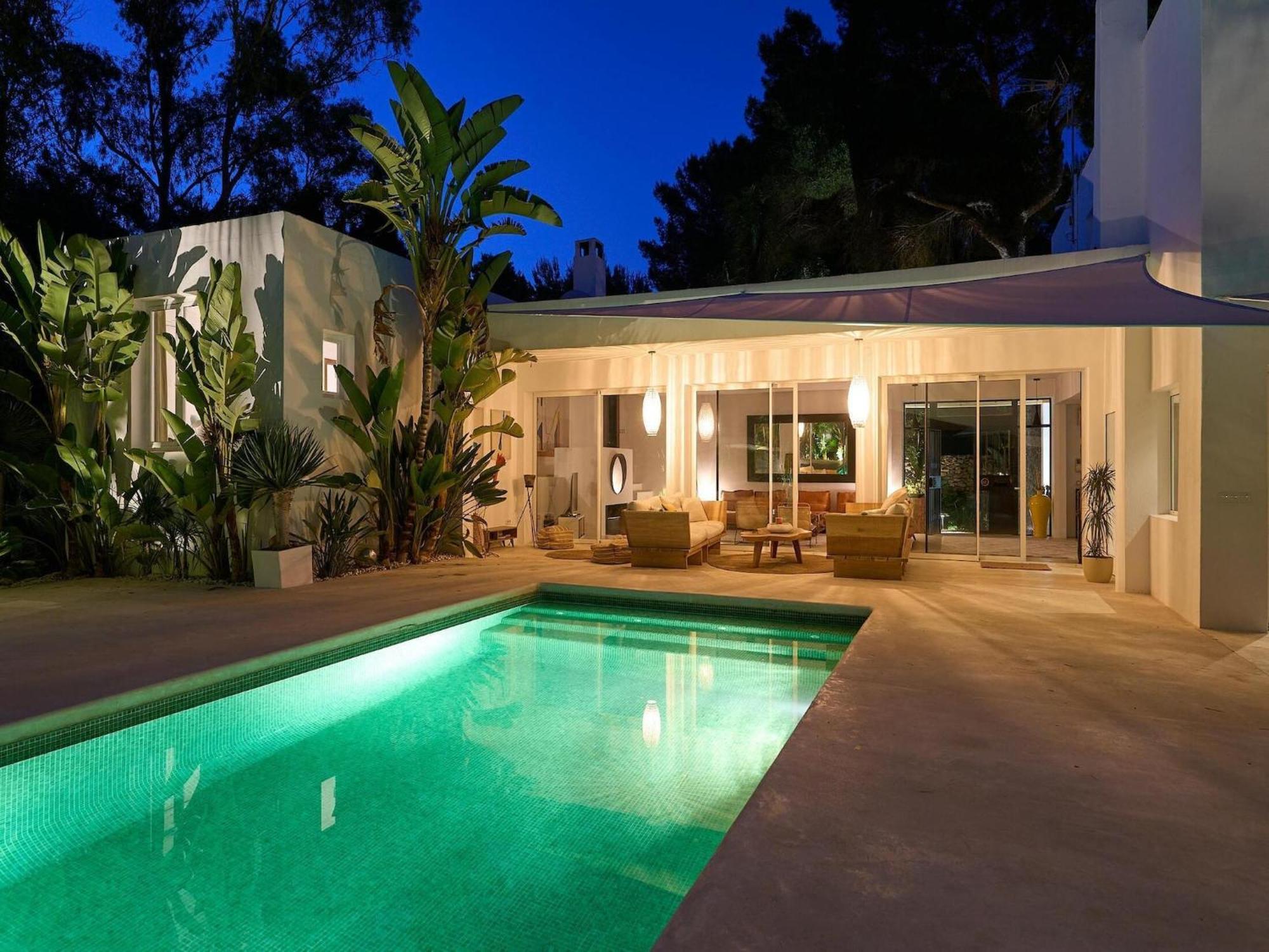Lavish Near Pousada Cala Llonga (Ibiza)